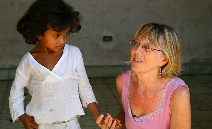 The late Sally O’Neill, Trócaire’s Regional Manager for Latin America, with Digna from Honduras who featured on the Lent Box in 2011